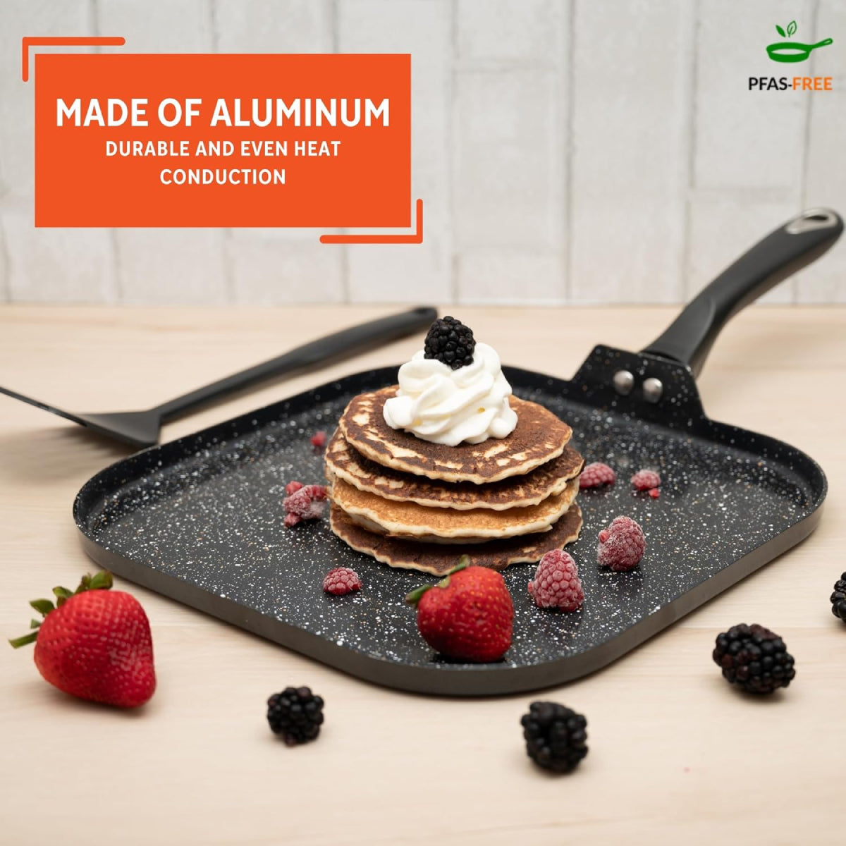 Imusa GAU/24033 11" Bistro Nonstick Griddle with Bakelite Handle - Black