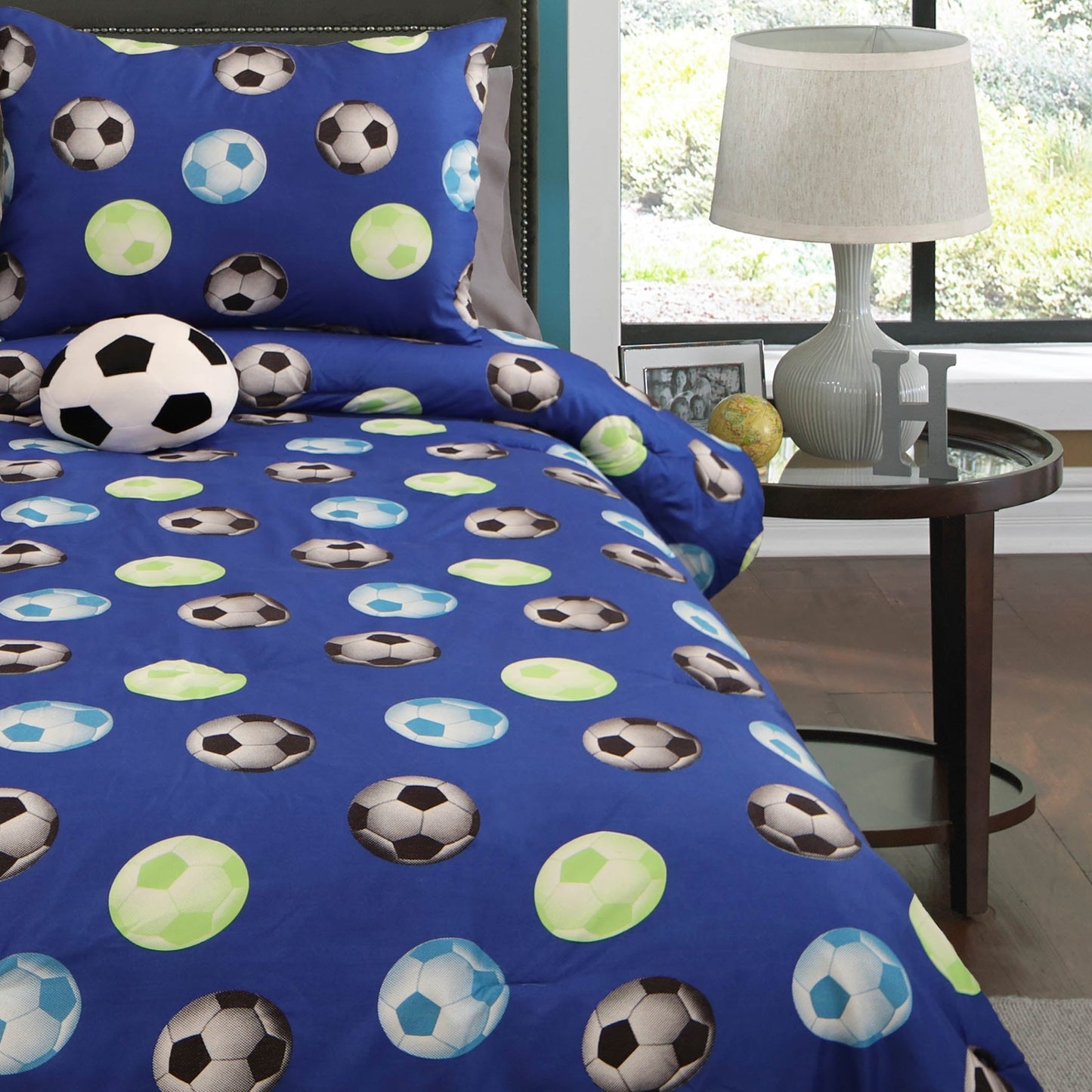 Hallmart Collectibles Soccer League 4-Piece Full Comforter Set
