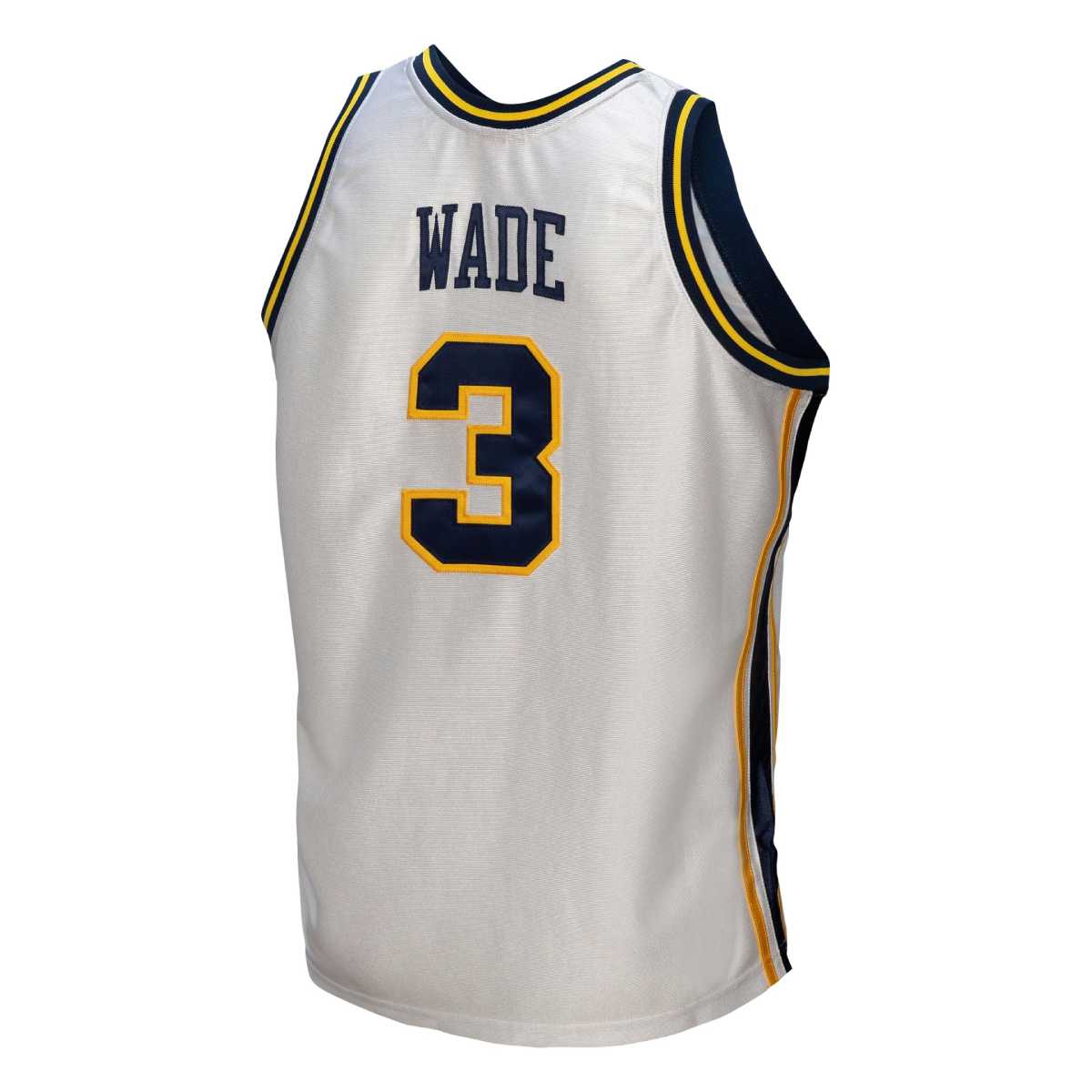 Mitchell and Ness Marquette Golden Eagles College Vault 2002/03 Large Authentic Jersey - White