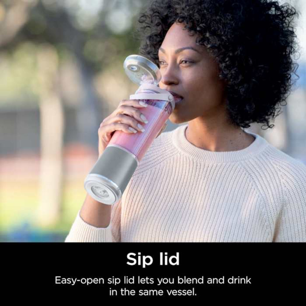 Licuadora portátil inalámbrica Ninja Blast BC151BK de 18 oz con tapa a prueba de fugas, color negro