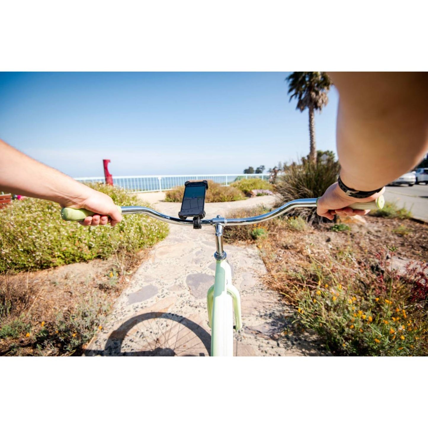 Bell - Stowaway 950 Handlebar Phone Grip for Mobile Phones - Black