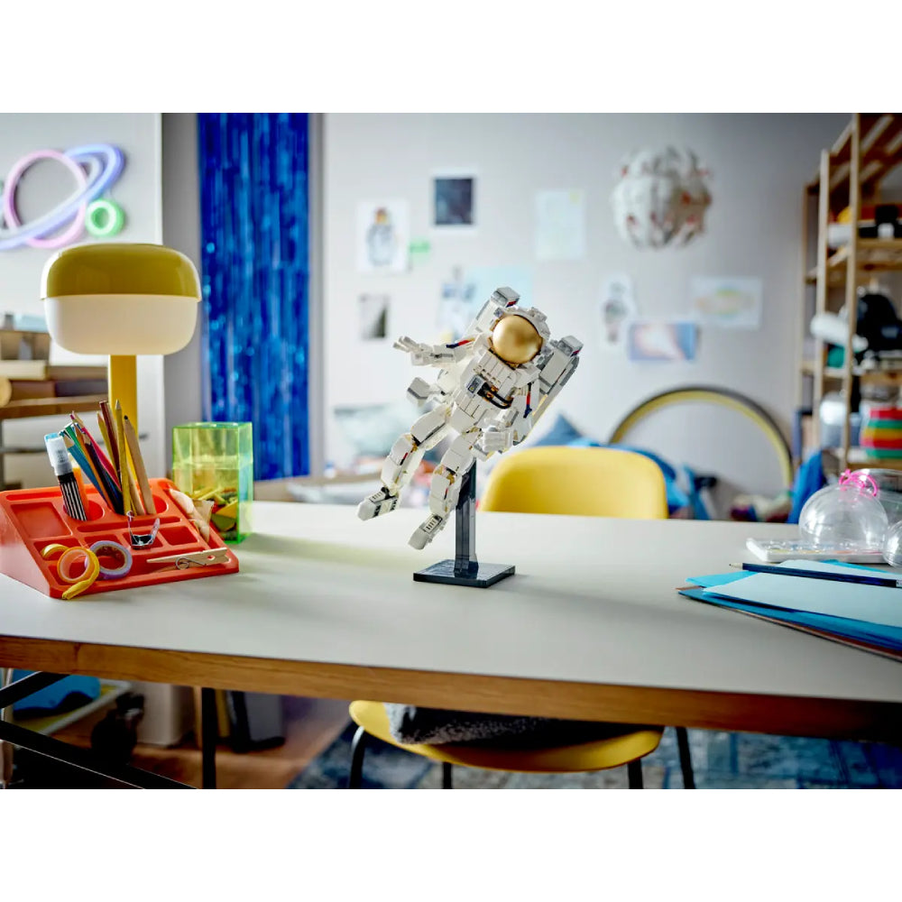 LEGO Creator 3 in 1 Space Astronaut (647-Pieces)