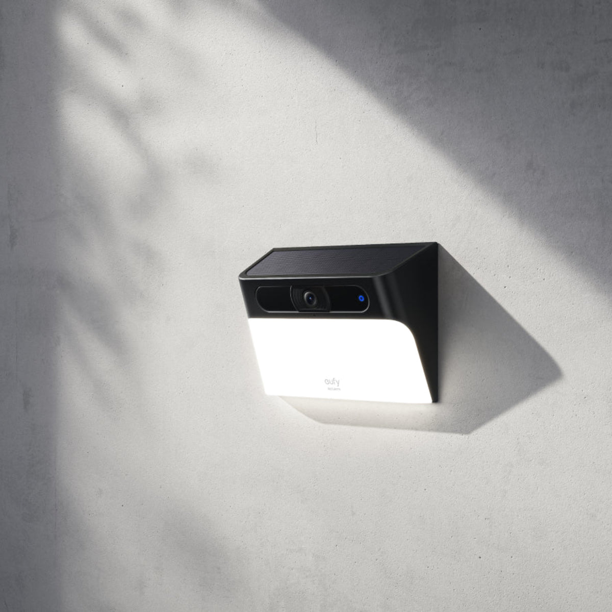 eufy S120 2K Solar Wall Light Cam with Night Vision - Black/White