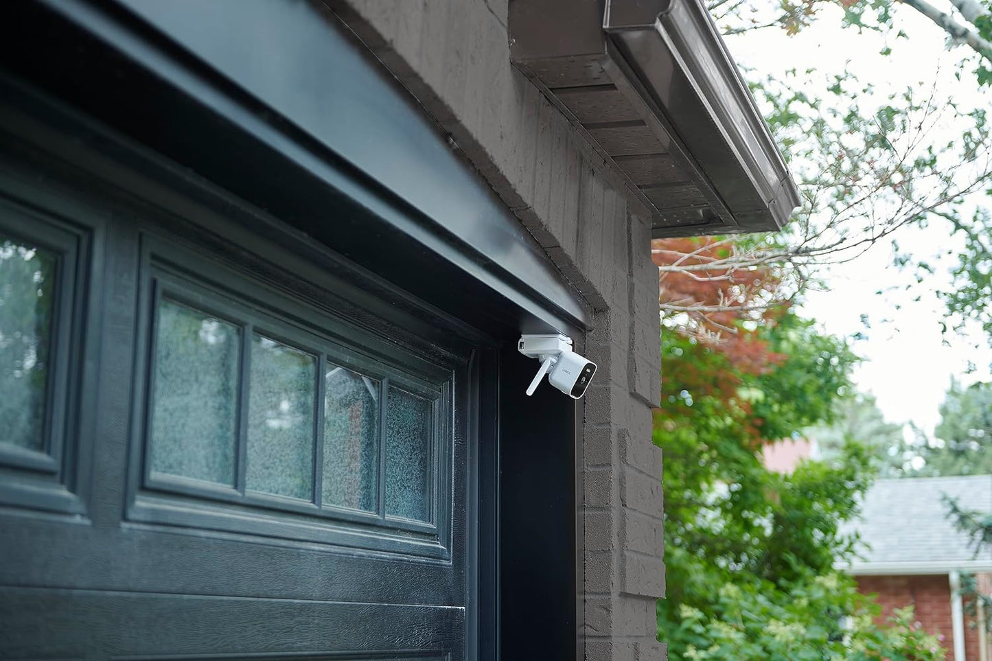 Cámara de seguridad para exteriores con batería adicional UHD 4K Lorex U855AA-E - Color blanco