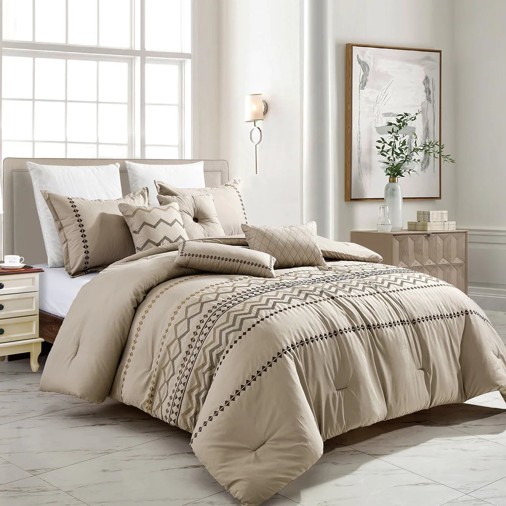 Esca Umnia Luxury Queen Size 7-Piece Comforter Set - Brown