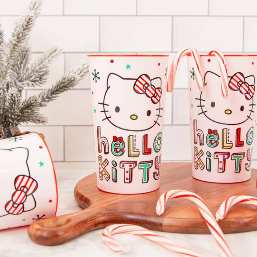 Sanrio Hello Kitty 22 oz Holiday Cup Set (4-Pieces)