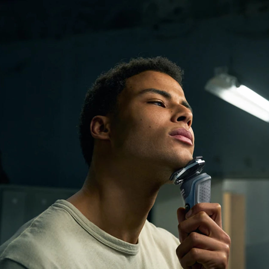 Philips Norelco Series 5400 Wet and Dry Electric Shaver - Blue/Black