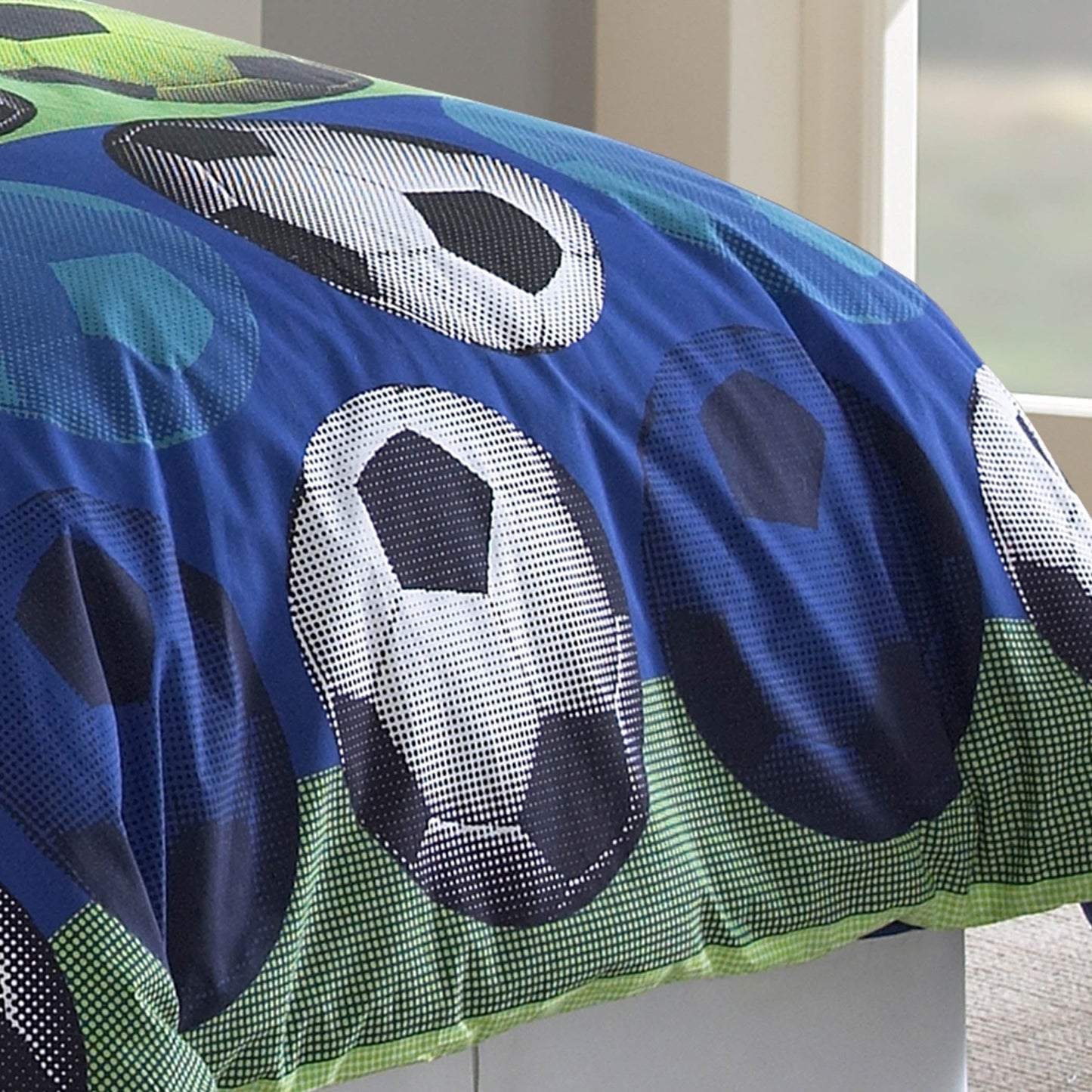 Hallmart Collectibles Soccer League 4-Piece Full Comforter Set
