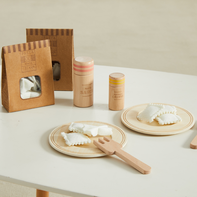 Juego de pasta Table It de Wonder & Wise, color natural