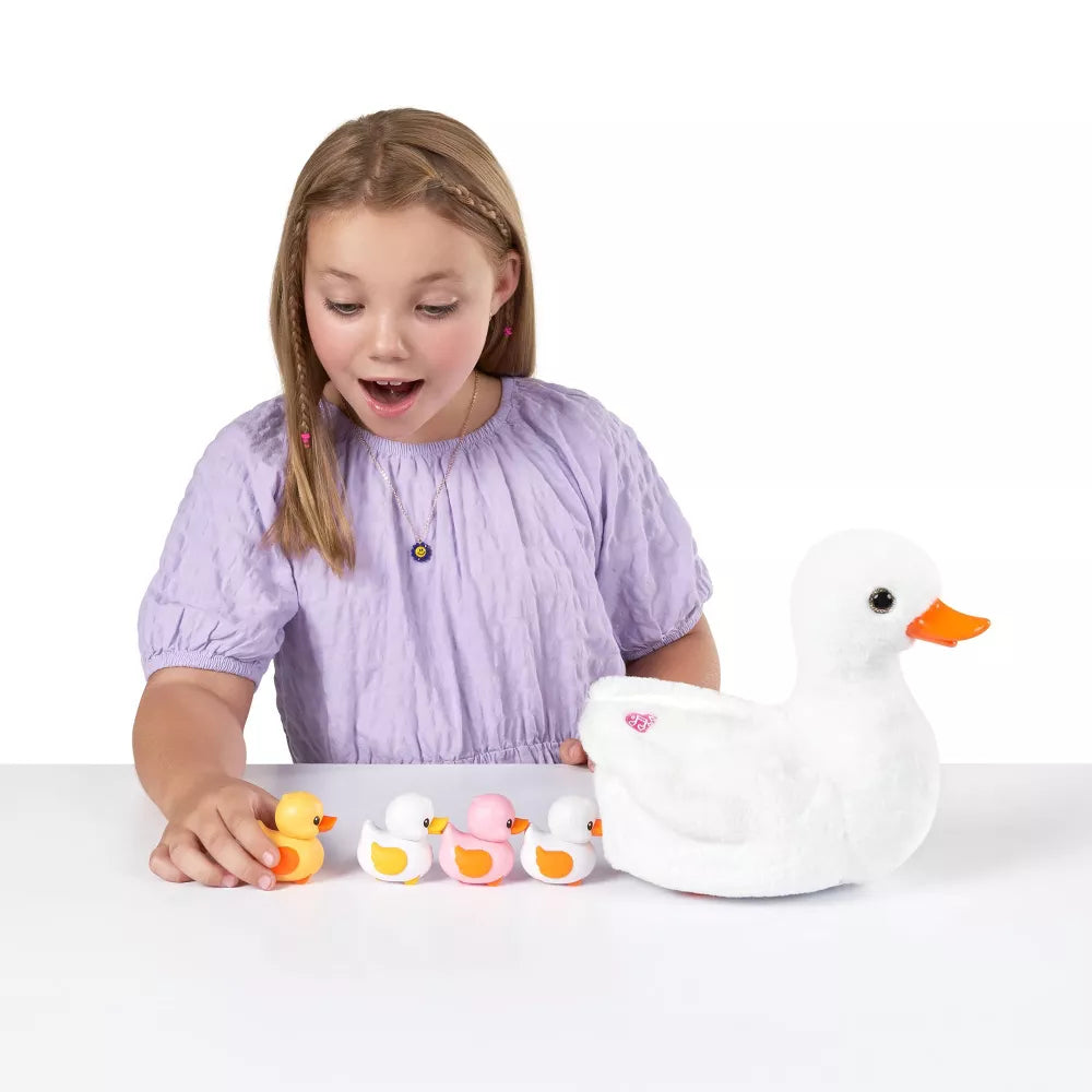 Pets Alive Mama Duck and Babies Toy Set