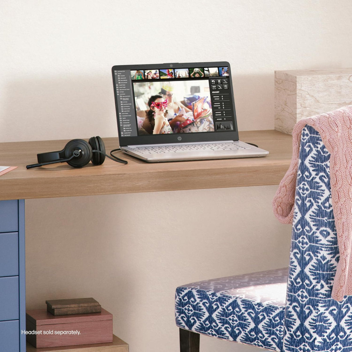 HP 14" DQ3550NR Touchscreen Laptop - Intel Celeron N4500 with 4GB Memory - 64GB eMMC - Silver