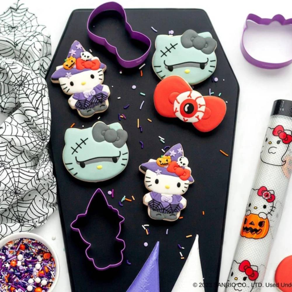 Sanrio Hello Kitty Halloween Cookie Baking Set (45- Pieces)