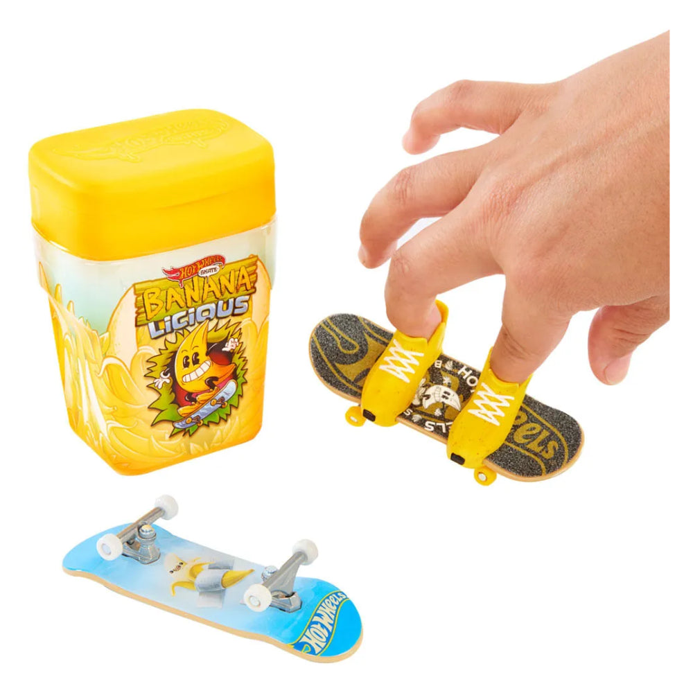 Hot Wheels Skate Gum Container with 2 Pack - Assorted Colors