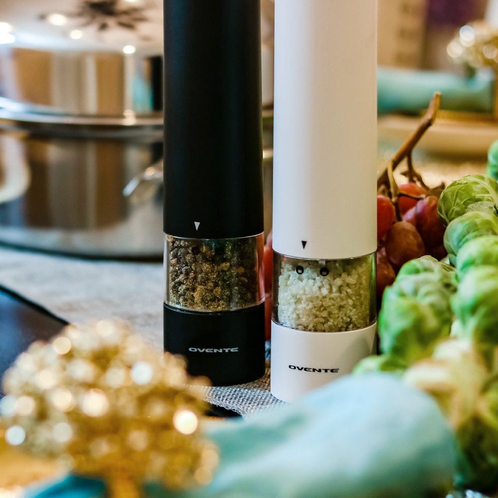 Ovente SPD102BW Electric Salt and Pepper Mill Grinder Set