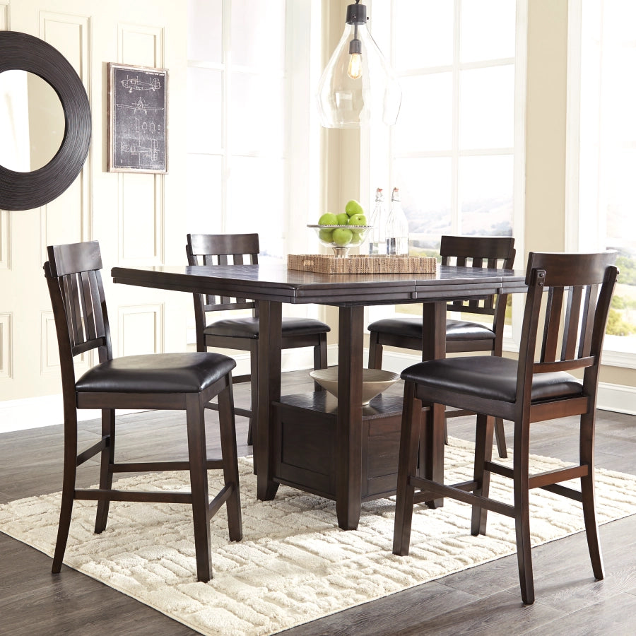 Yorktown Counter Height Dining Table with 4 Barstools
