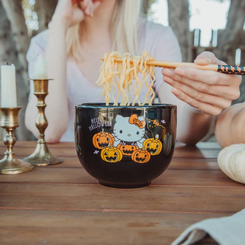 Sanrio Hello Kitty Pumpkins 20 oz Ramen Bowl and Chopstick Set