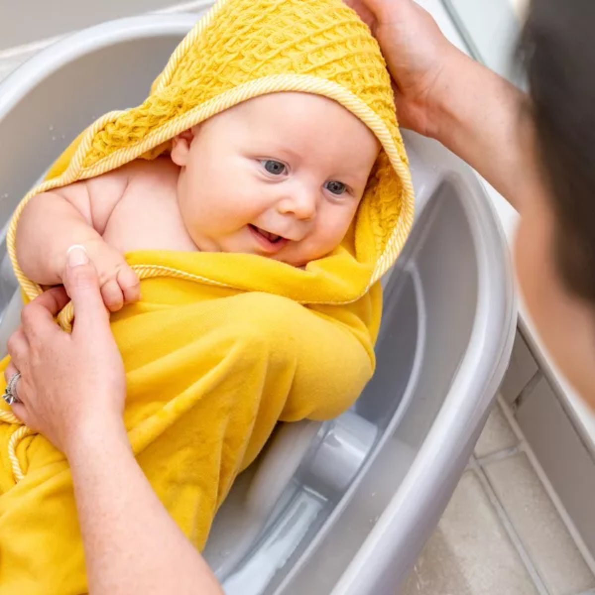 Ingenuity Summer Comfy Clean Deluxe Tub with 3-in-1 Removable Sling and Padded Backrest - Gray