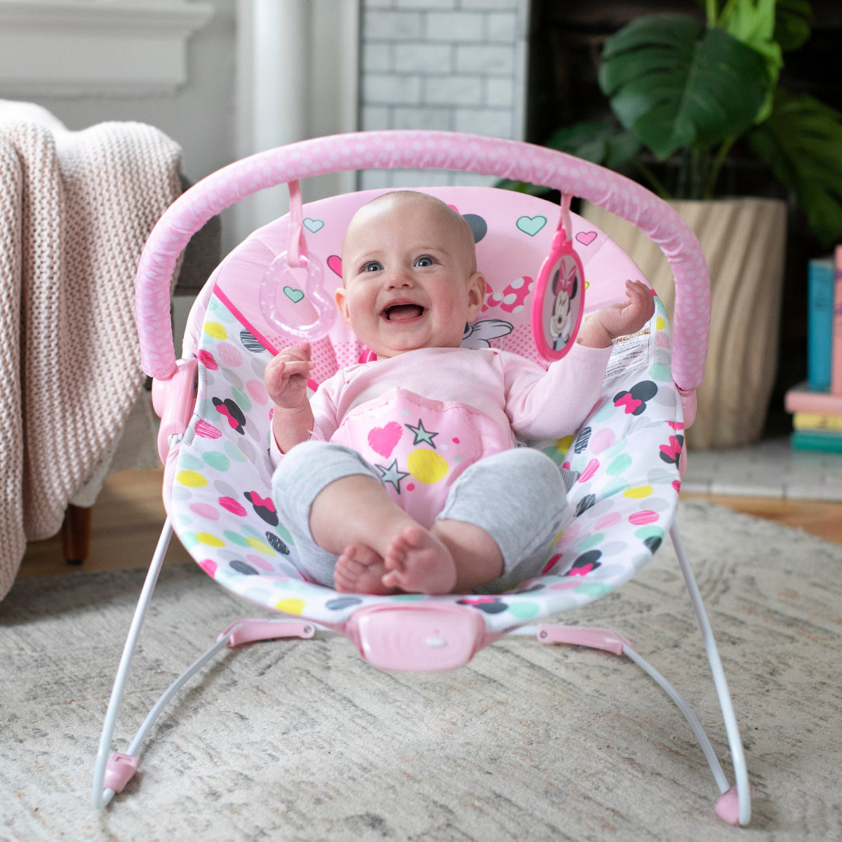 Bright Starts Disney Baby Minnie Mouse Vibrating Baby Bouncer - Spotty Dotty