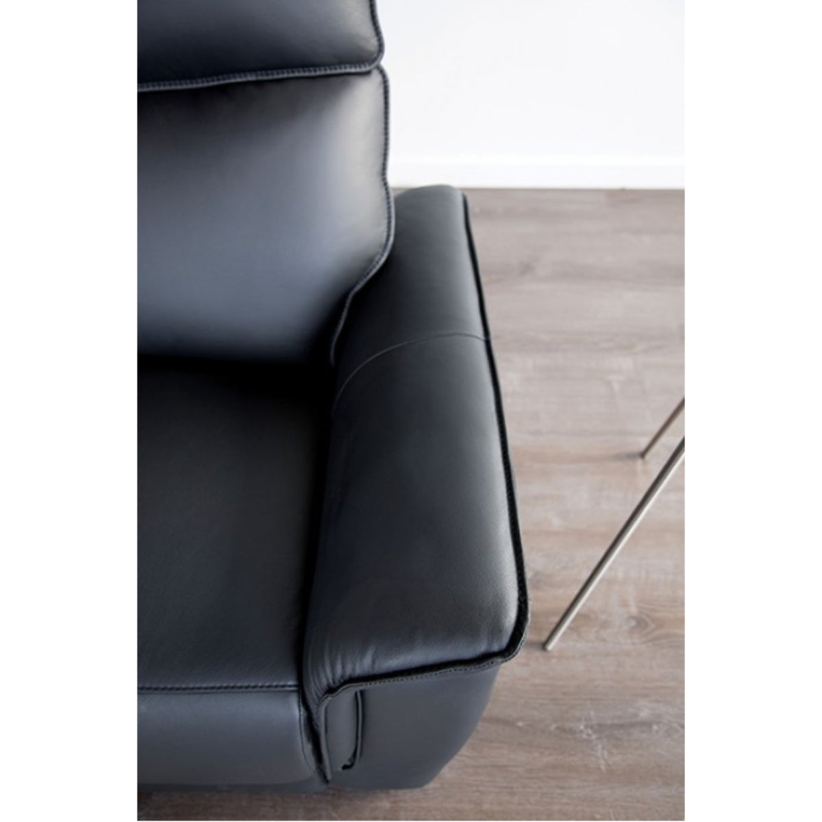 Bienne 86" Sofa Manual Recliner with Flared Padded Arms by Furniture of America - Black