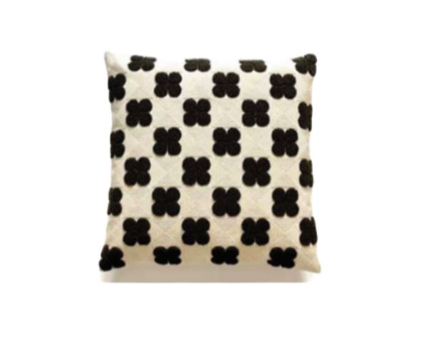 Best Home Kingme Checkers 18" Throw Pillow - Black/Beige