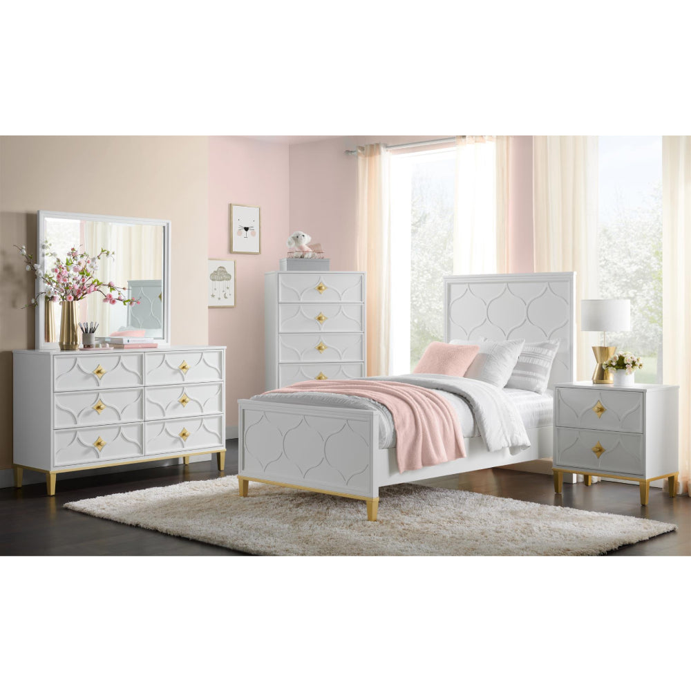 Dormitorio completo Emma en blanco y dorado de Martin Svensson Home