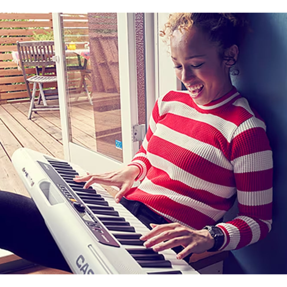 Casio CT-S200 Portable 61-Key Keyboard - White - Curacao