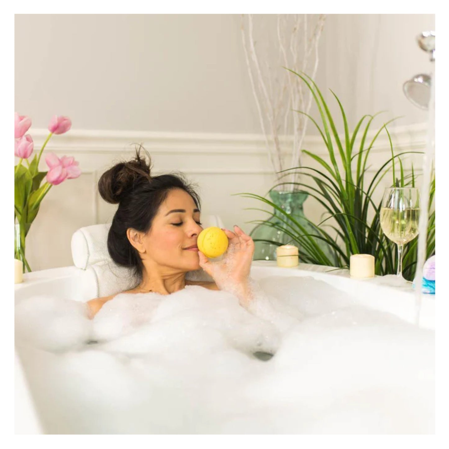 Nectar Bath Treats Relaxing, Fizzing Round Bath Bombs - Citrus Sunrise