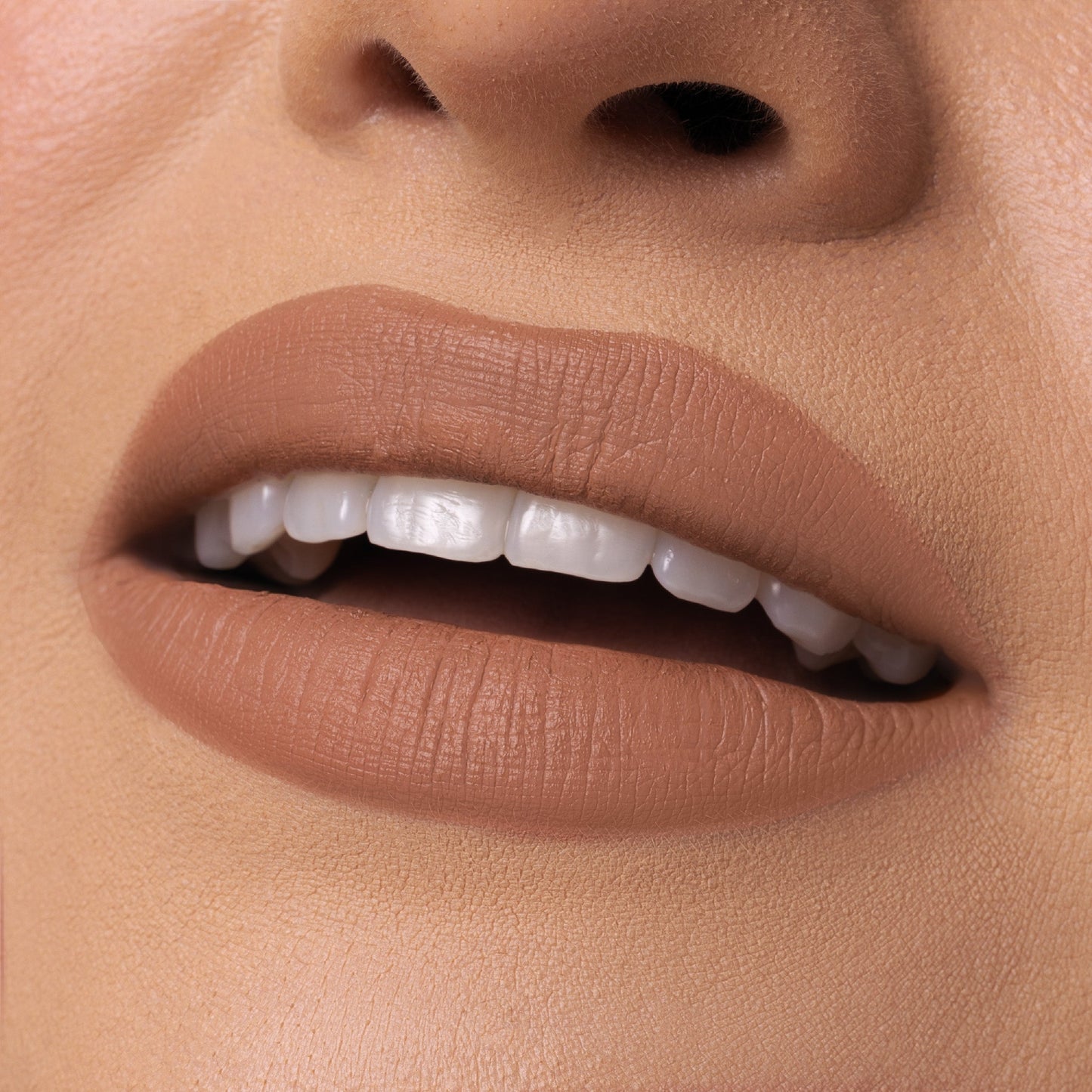 Lápiz labial Nude X de Beauty Creations, 0,13 oz, Casual Lover