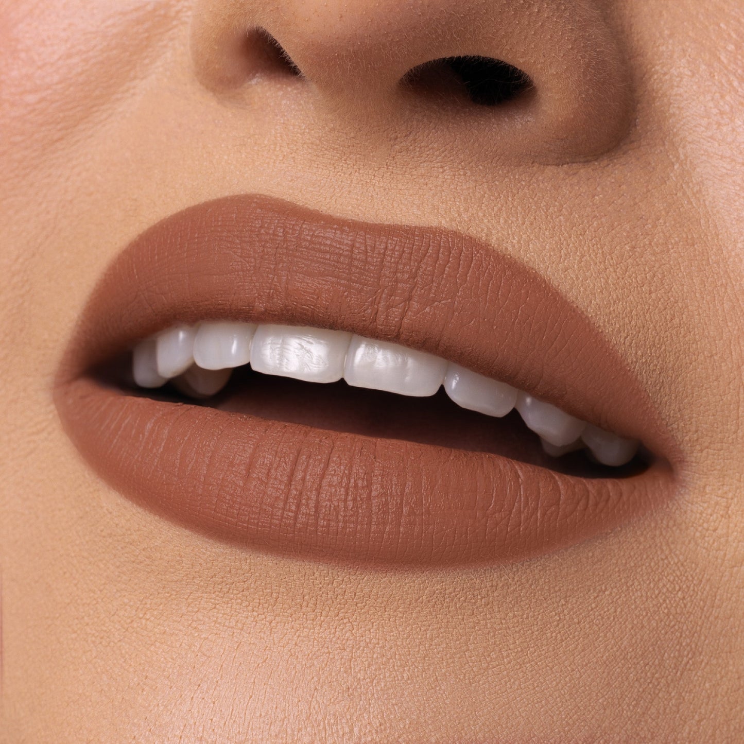 Lápiz labial Nude X de Beauty Creations, 0,13 oz, Casual Lover
