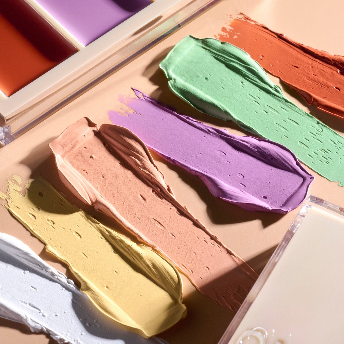 Paleta correctora de color Snatchural de Beauty Creations: camuflaje