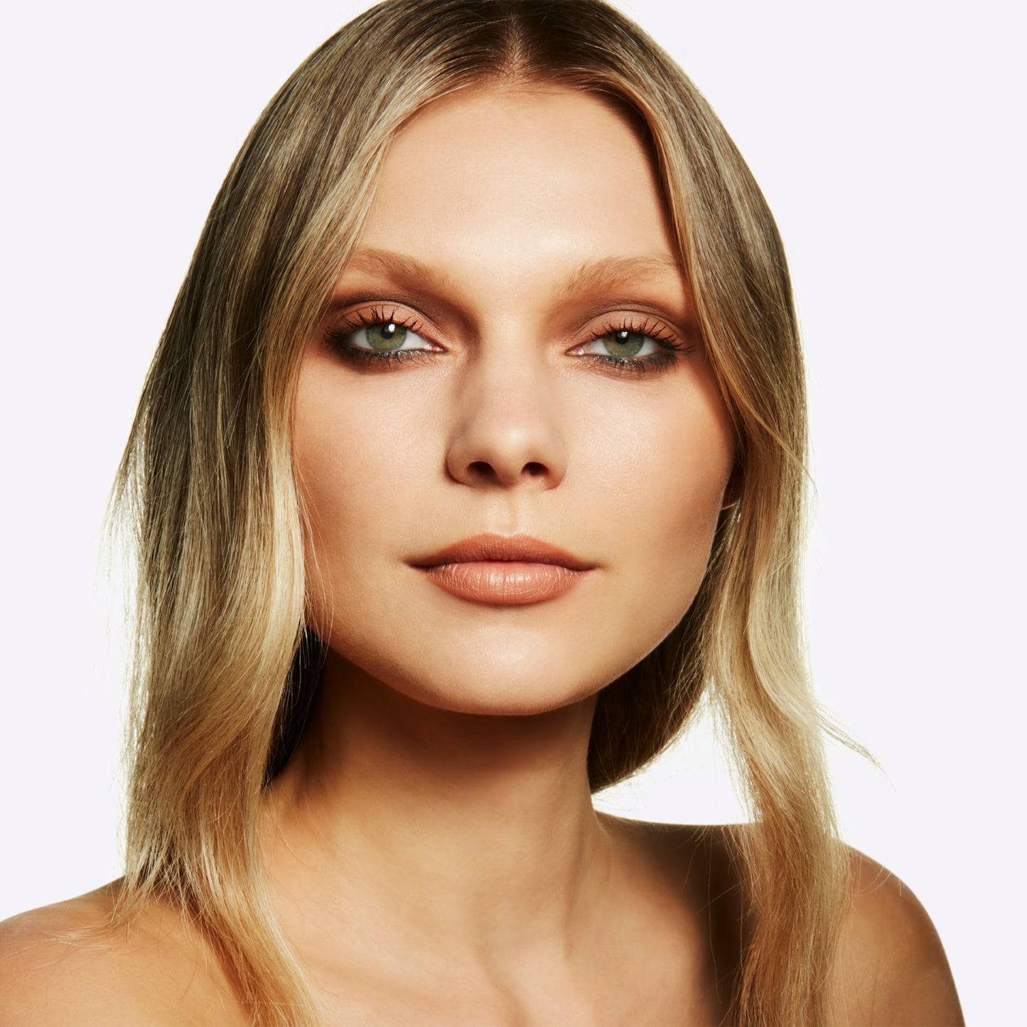 MAC Mineralize Skinfinish Natural - Medium