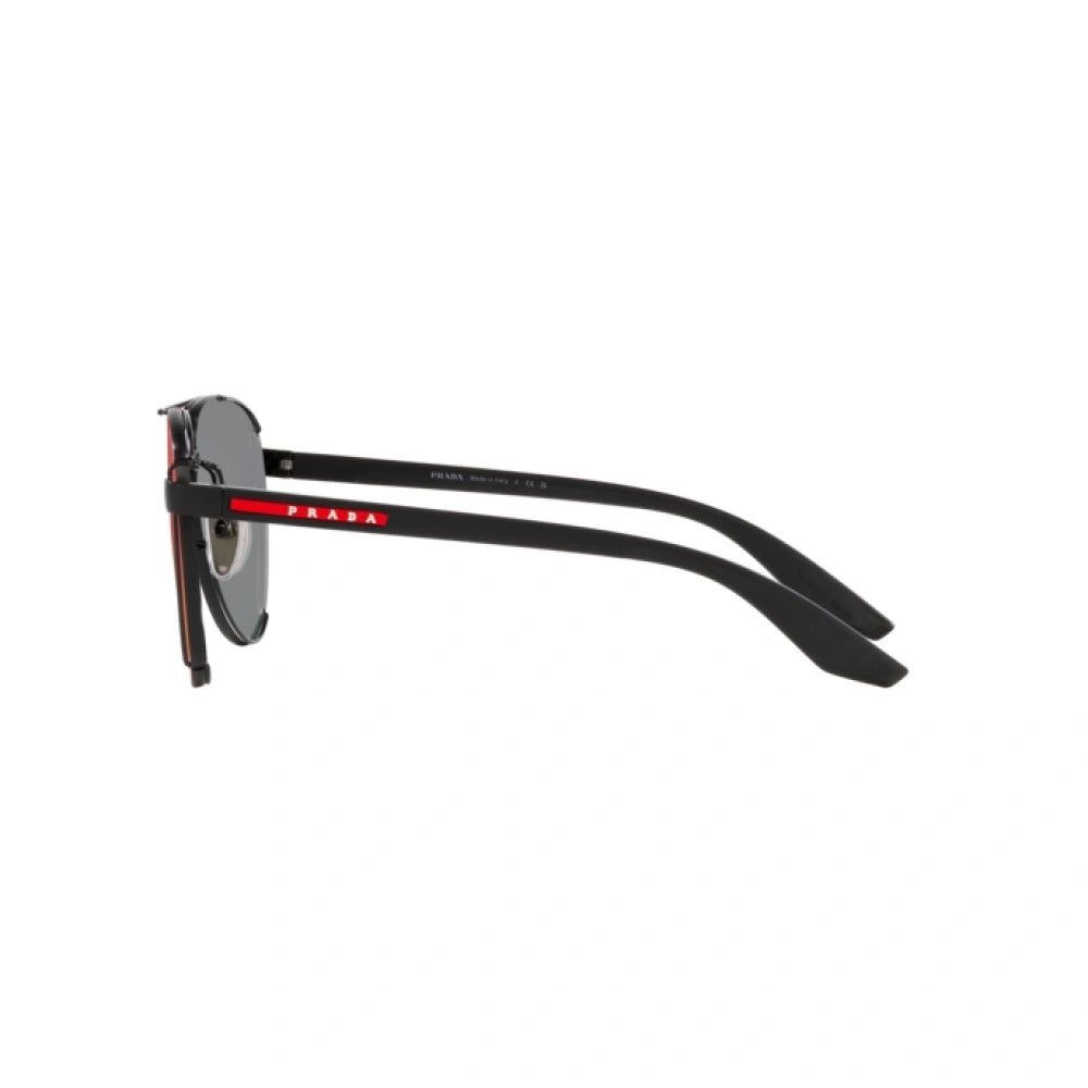 Gafas de sol estilo piloto para hombre Prada Linea Rossa, en gris oscuro con efecto espejo azul/rojo
