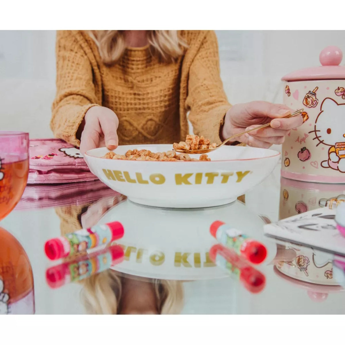 Cuenco de cerámica para cena de 9" con diseño de Hello Kitty Rainbow de Sanrio