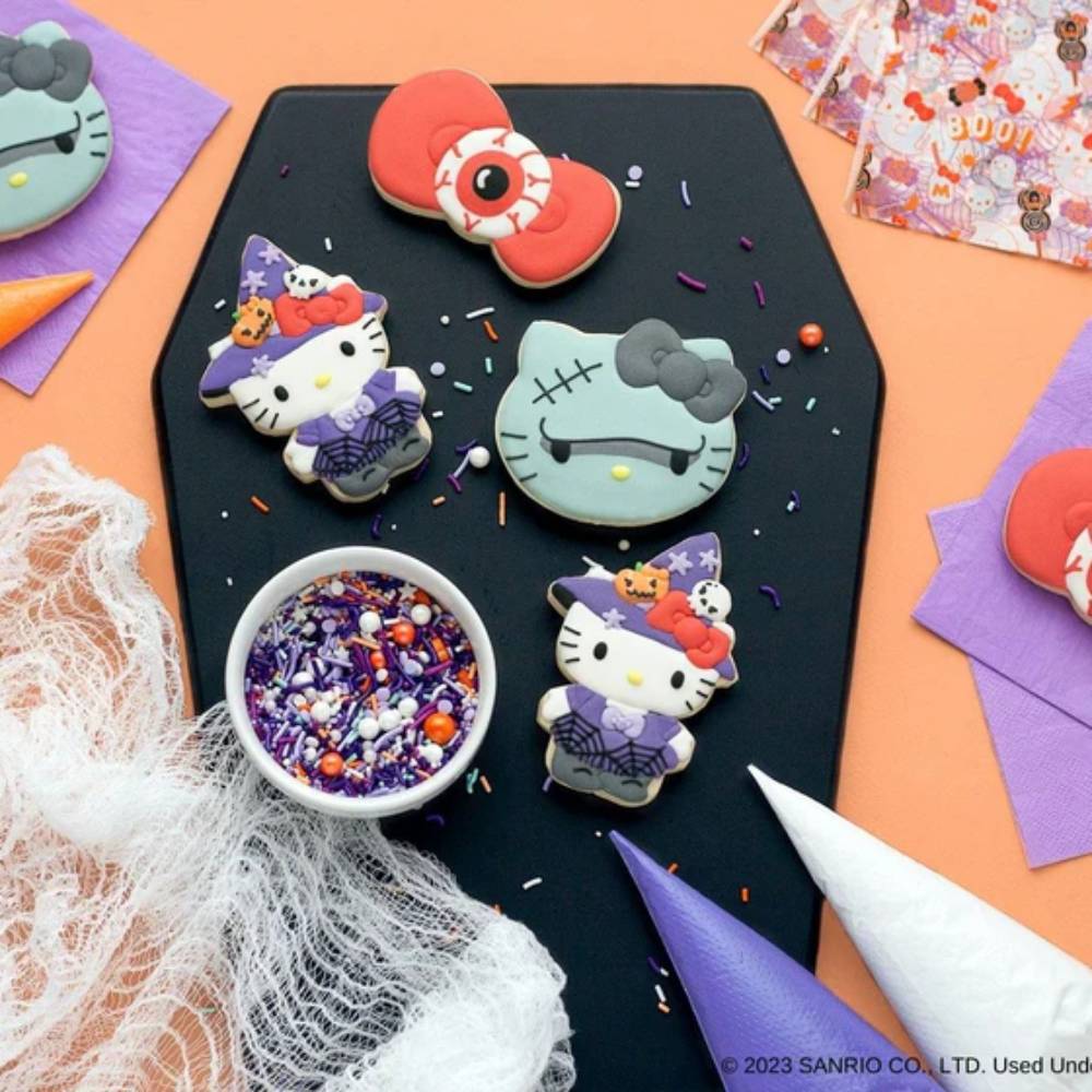 Sanrio Hello Kitty Halloween Cookie Baking Set (45- Pieces)
