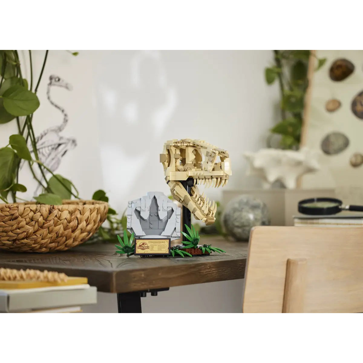 LEGO Jurassic World Dinosaur Fossils T. Rex Skull Building Toy (577-Pieces)