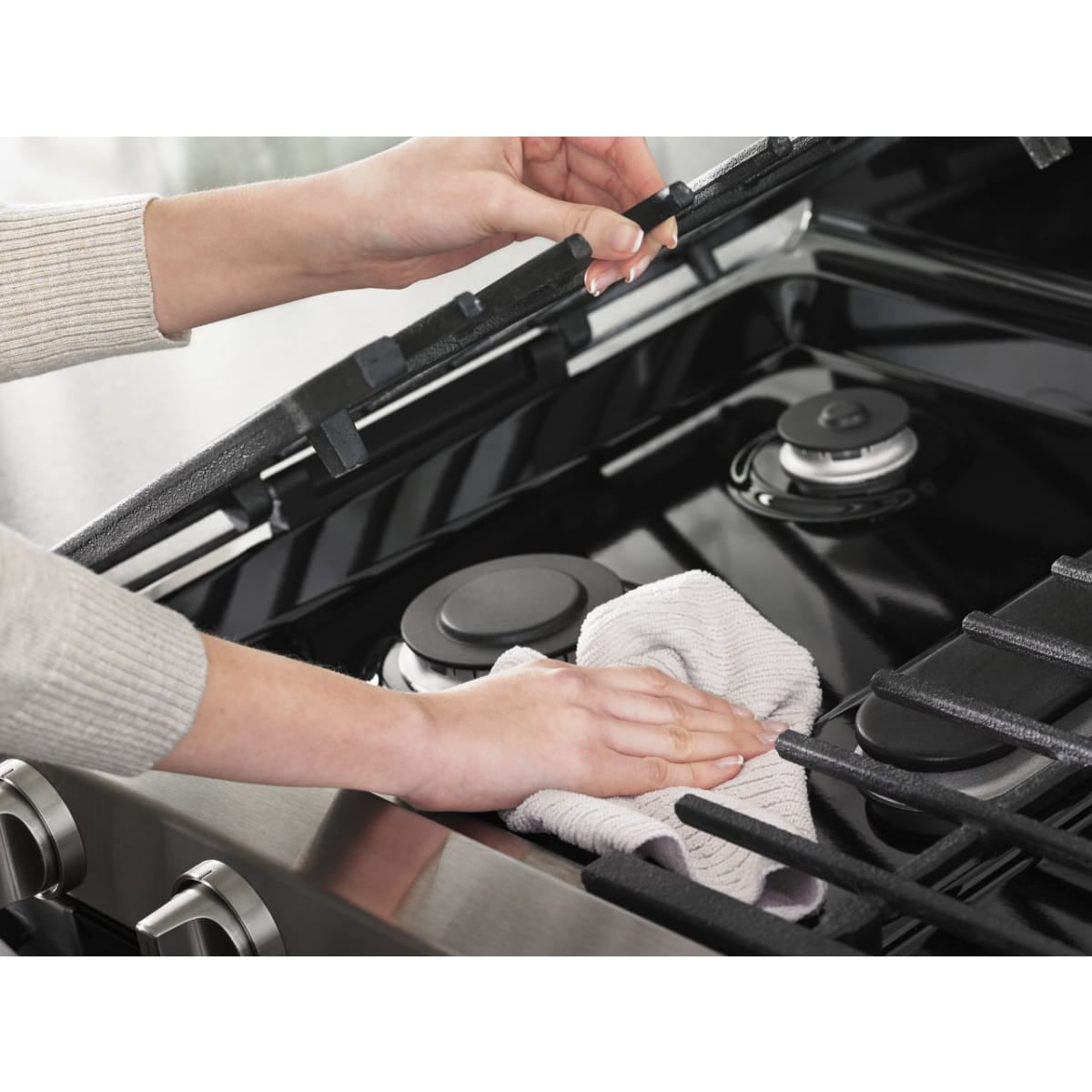 Whirlpool WGG745S0FS 6 cu. ft. Self-Cleaning Freestanding Double Oven Gas Convection Range - Silver