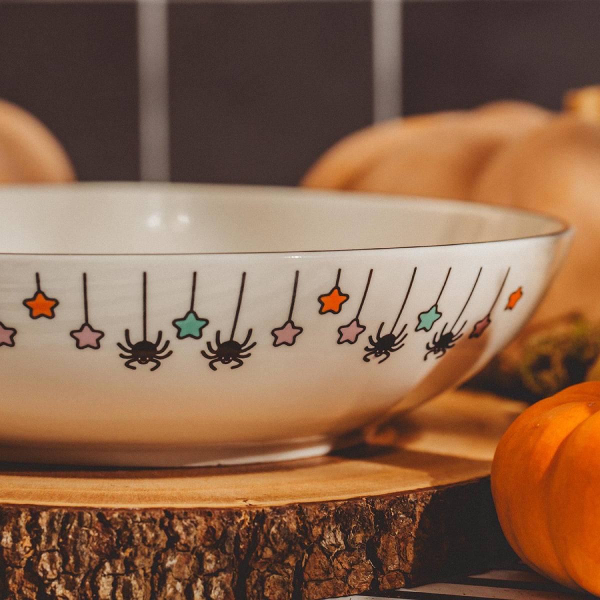 Sanrio Hello Kitty Pumpkin Boo 9" Ceramic Coupe Dinner Bowl - White