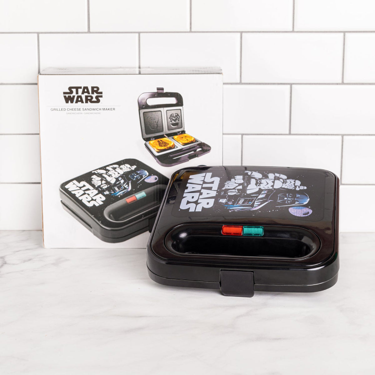 Star Wars PP/SRW/VDS2 Darth Vader and Stormtrooper Grilled Cheese Maker - Black