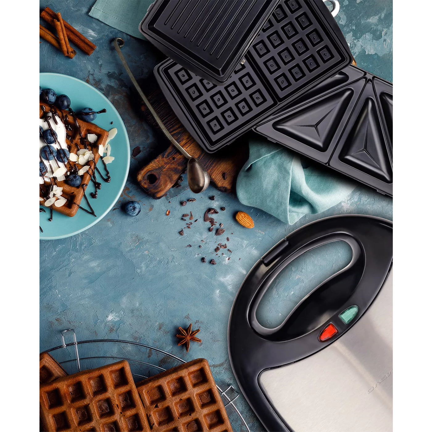 Sandwichera eléctrica 3 en 1 Ovente con placas antiadherentes extraíbles - Color negro