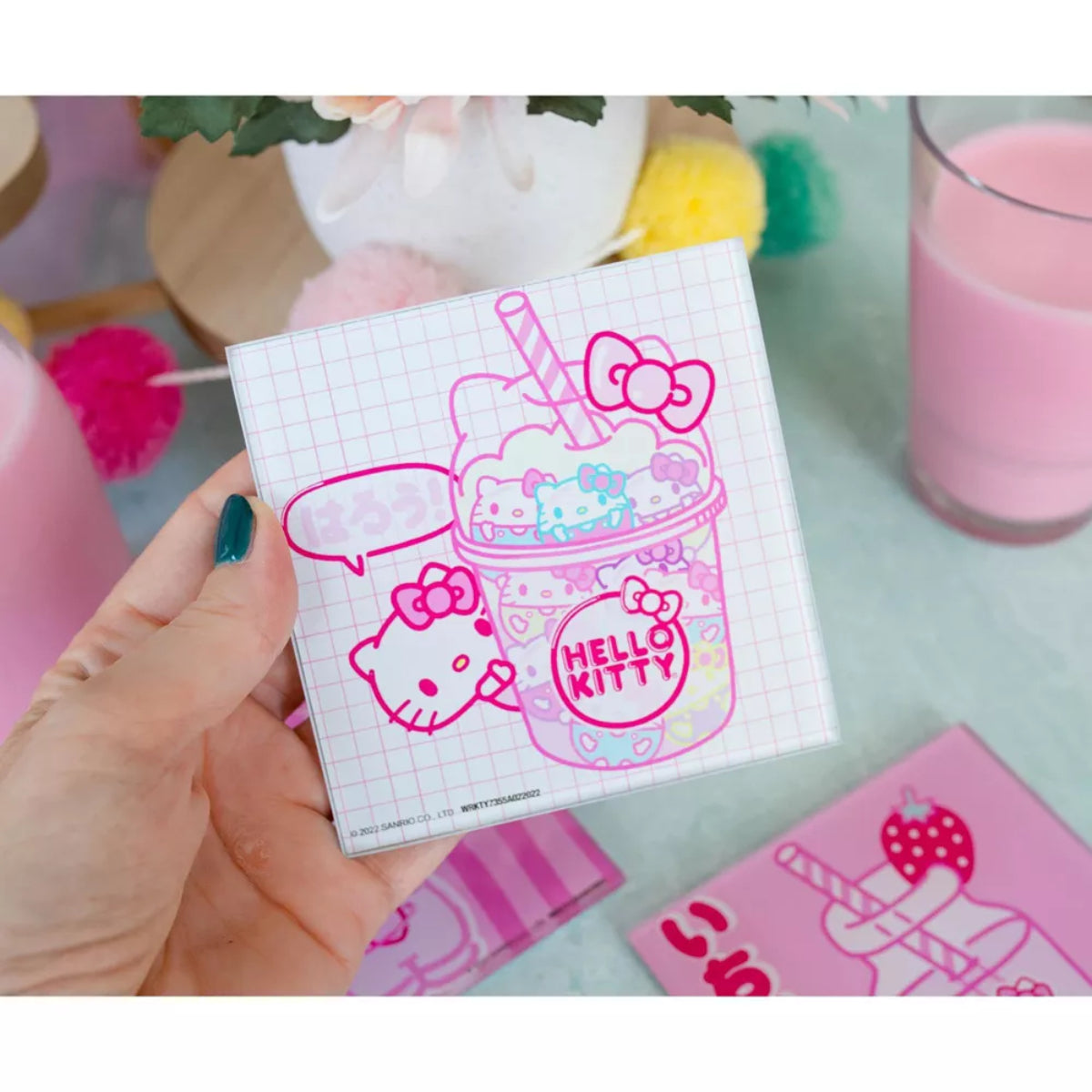Posavasos de vidrio con leche de fresa de Hello Kitty de Sanrio (juego de 4) - Rosa