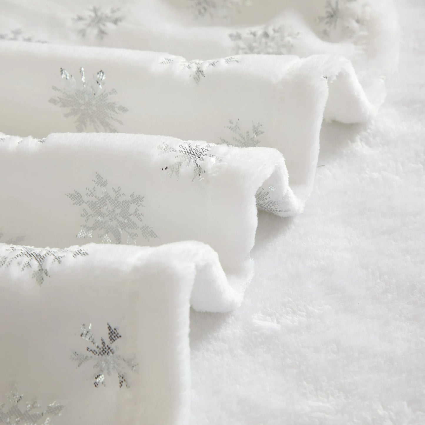 Christmas Throw Blanket - Snowflake White