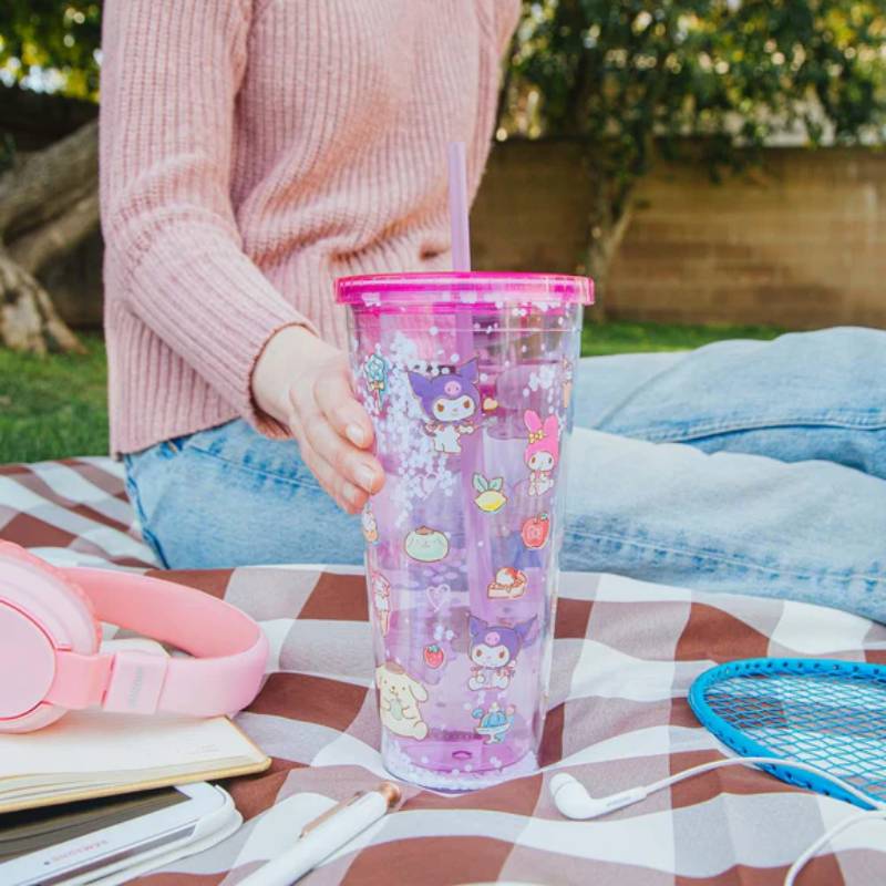 Sanrio Hello Kitty and Friends Toss Pattern 32 oz Confetti Cold Cup - Pink