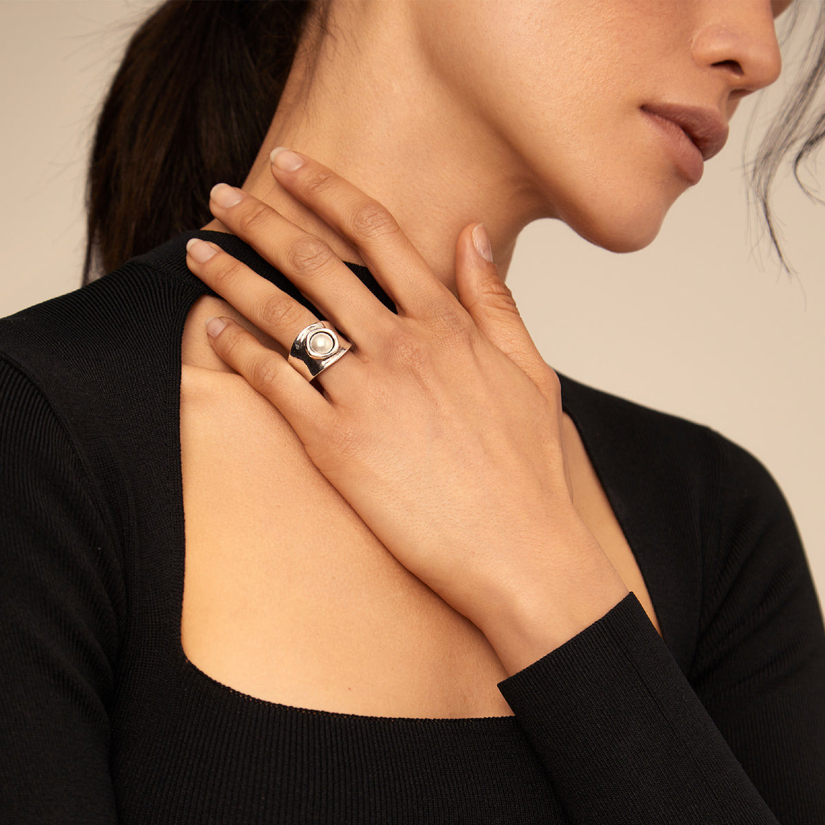 UNOde50 Women's White Crystal Pearl Ring in Sterling Silver-Plating over Metal