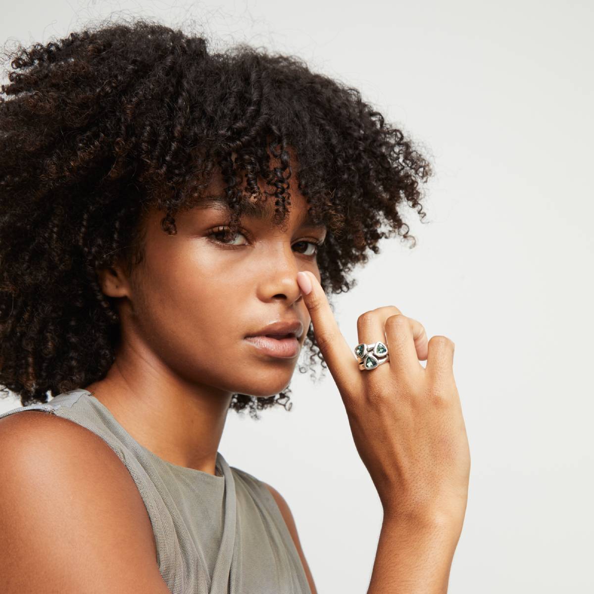 UNOde50 Ser Camaleonica Women's Three Green Crystals Ring in Sterling Silver-Plating over Metal