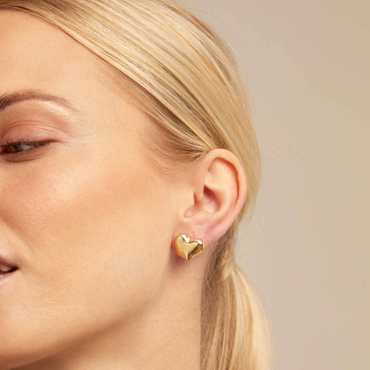 UNOde50 Women's Heart Shaped Stud Earrings in Metal