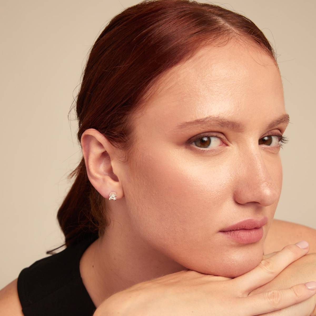 UNOde50 Spiritual Women's White Cubic Zirconia Stud Earrings in Metal