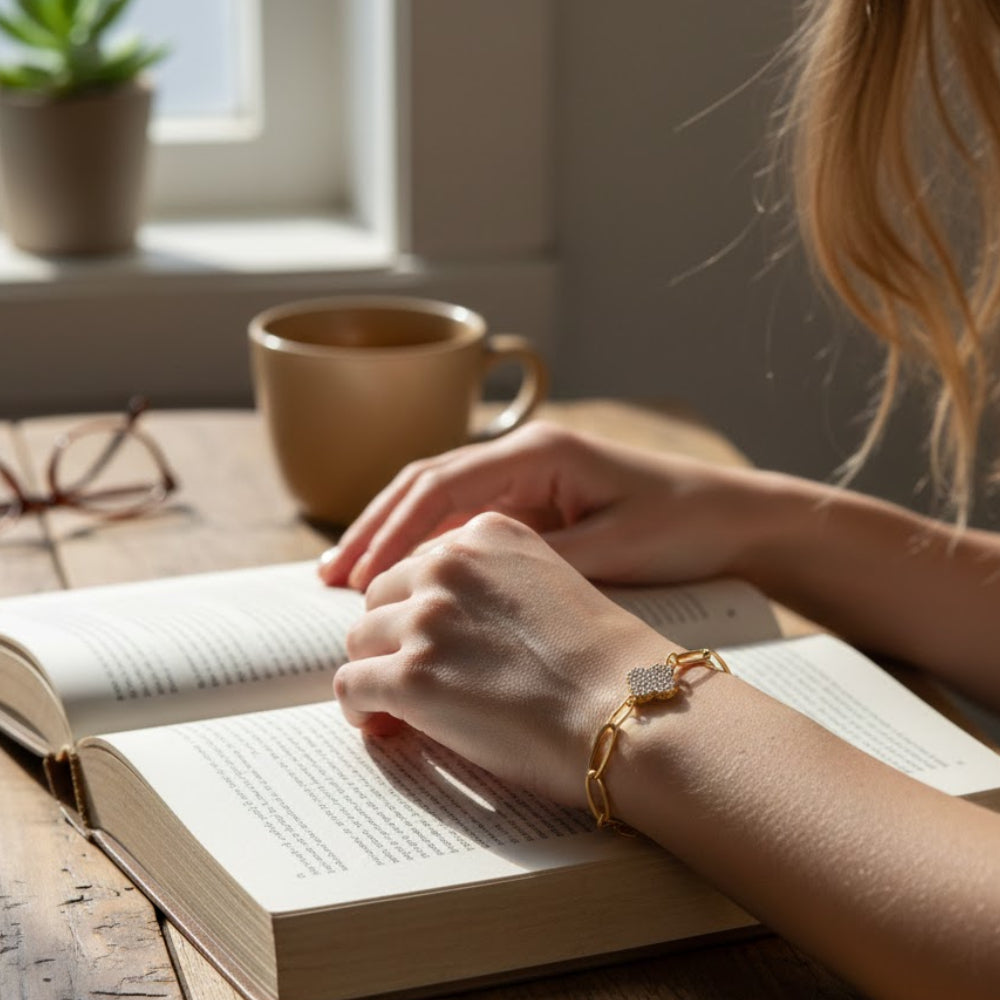 14K Women's Paperclip Clover Charm Bracelet in 10K Yellow Gold