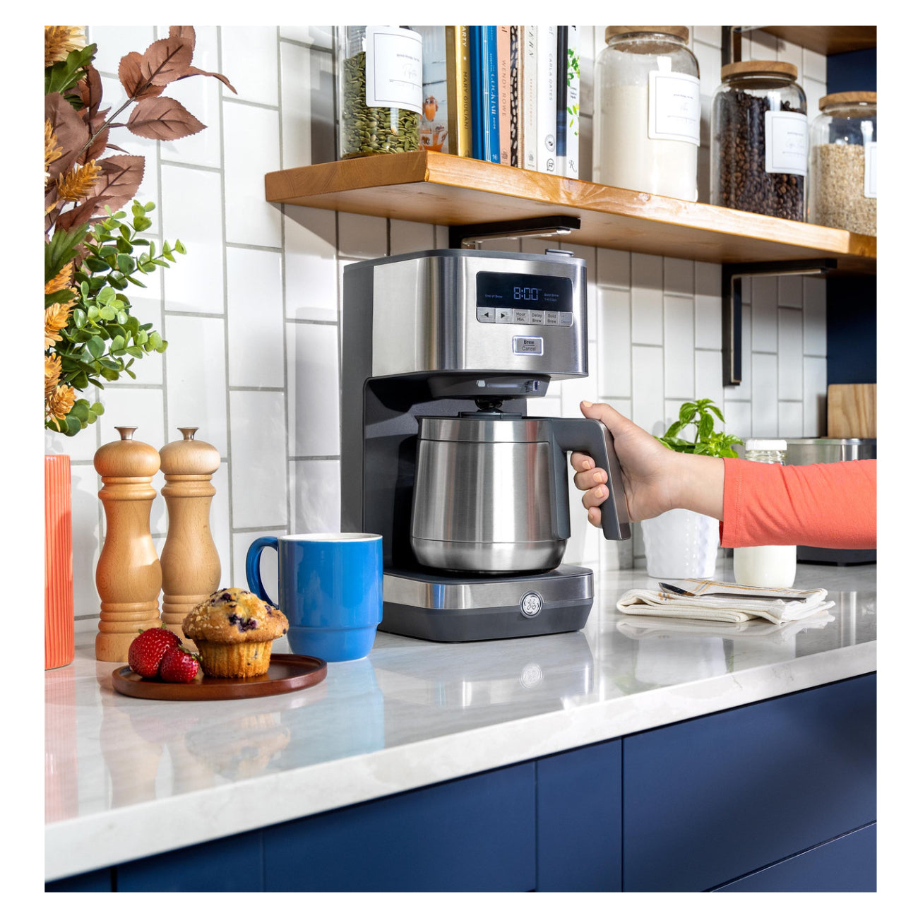 GE G7CDABSSTSS 10-Cup Drip Coffee Maker with Single Serve - Silver