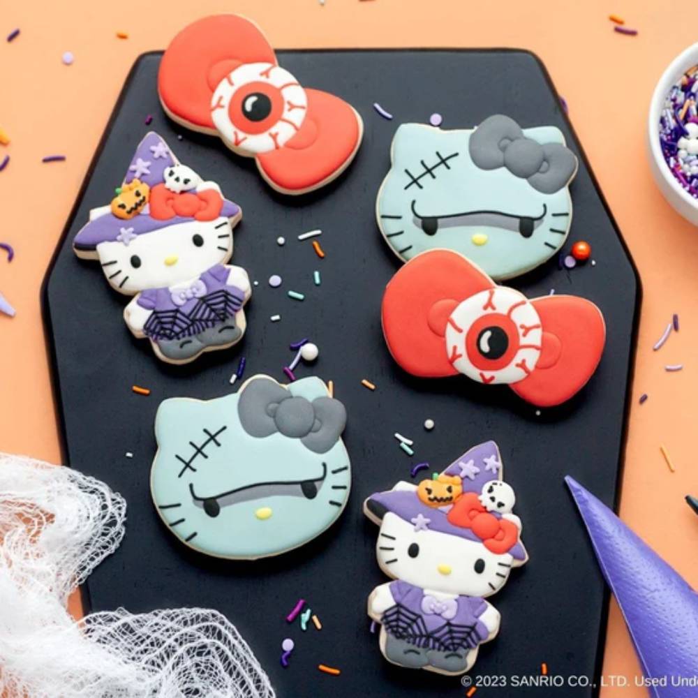 Sanrio Hello Kitty Halloween Cookie Baking Set (45- Pieces)