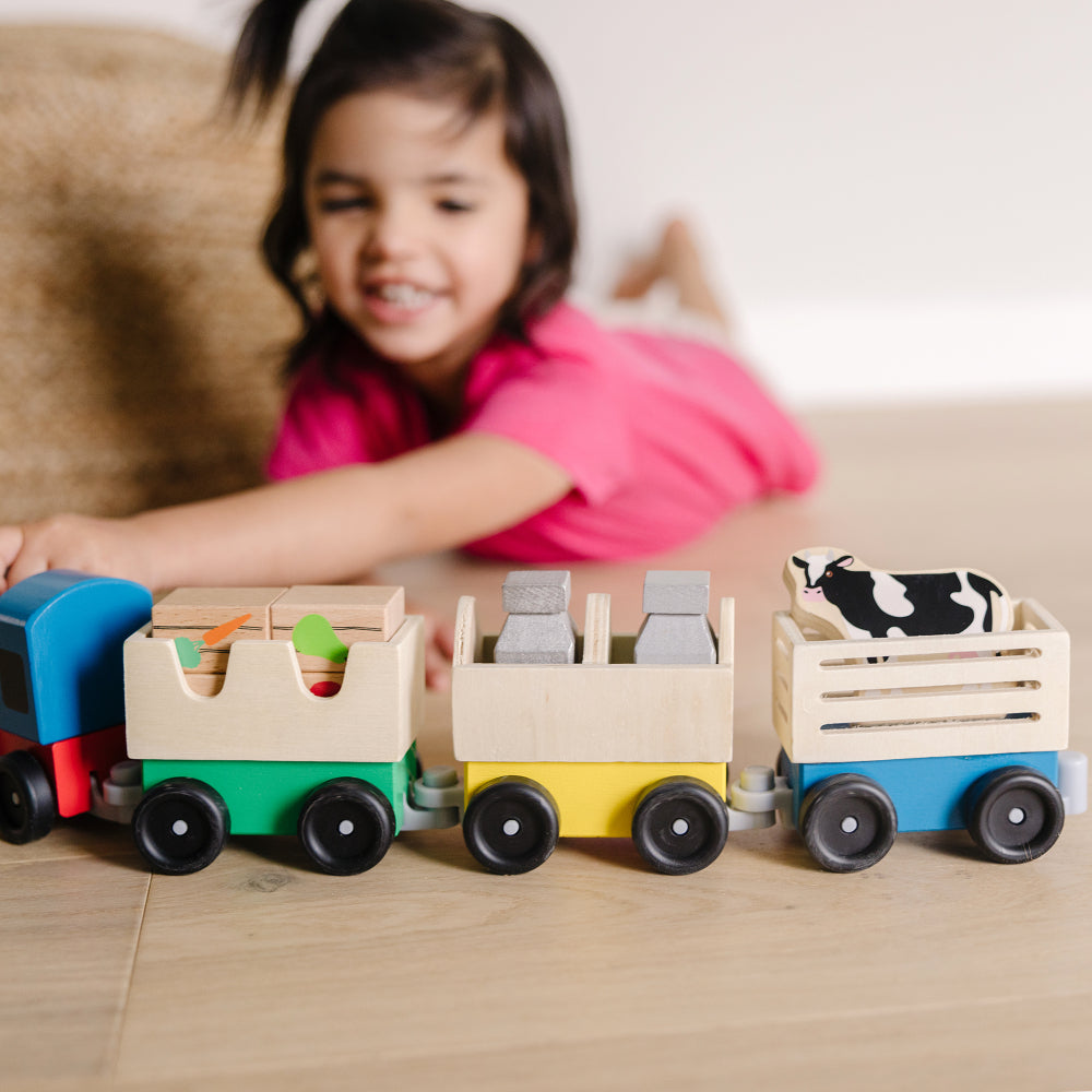 Melissa and Doug Farm Train Set (11-Piece)
